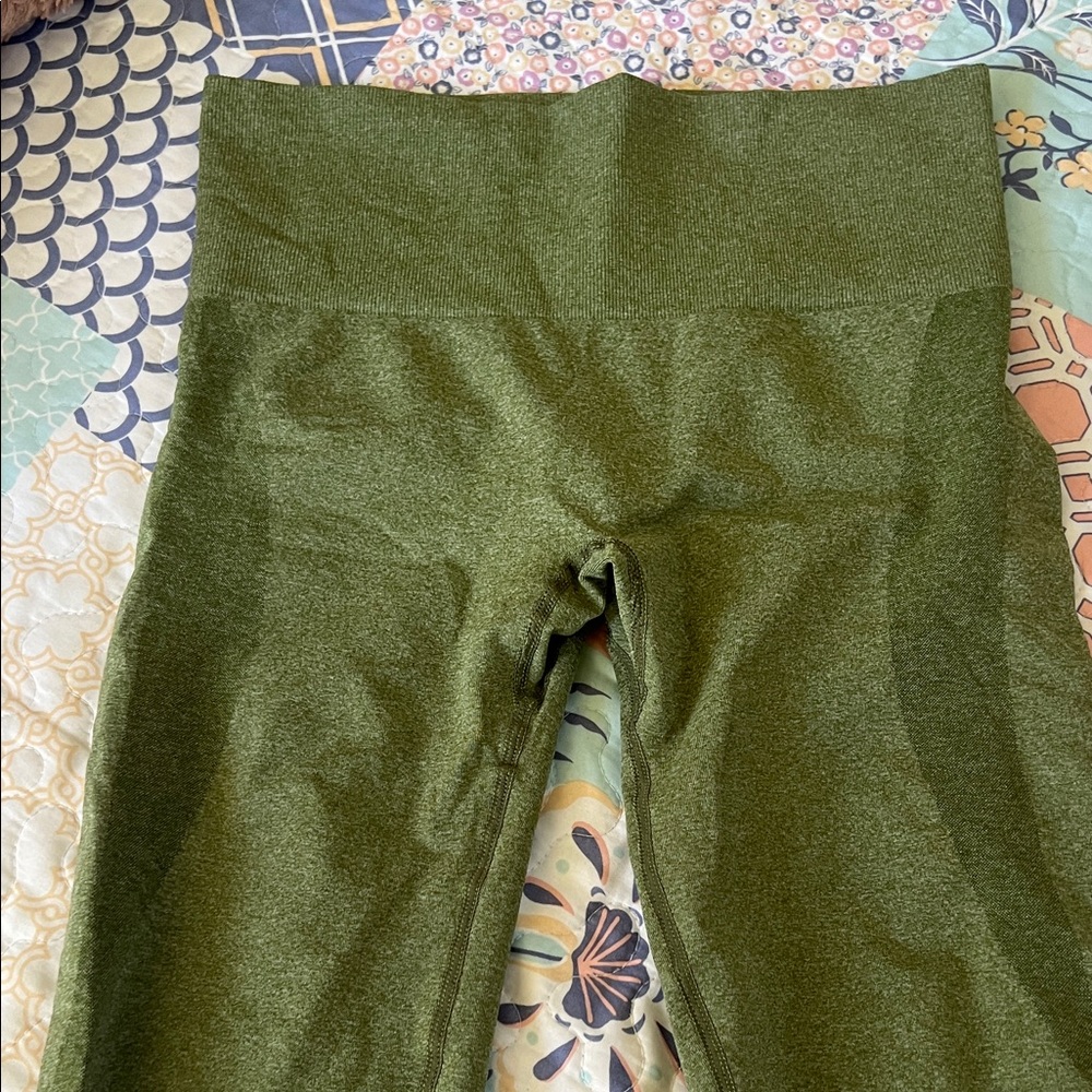 Pochee Bum Olive High-Waisted Leggings